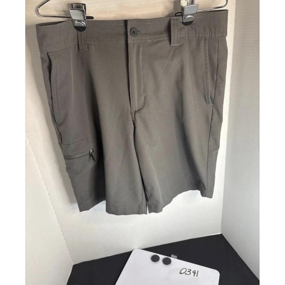 Magellan Outdoors Mag Repel Fish Gear Gray Fishing Shorts Men's Size 32